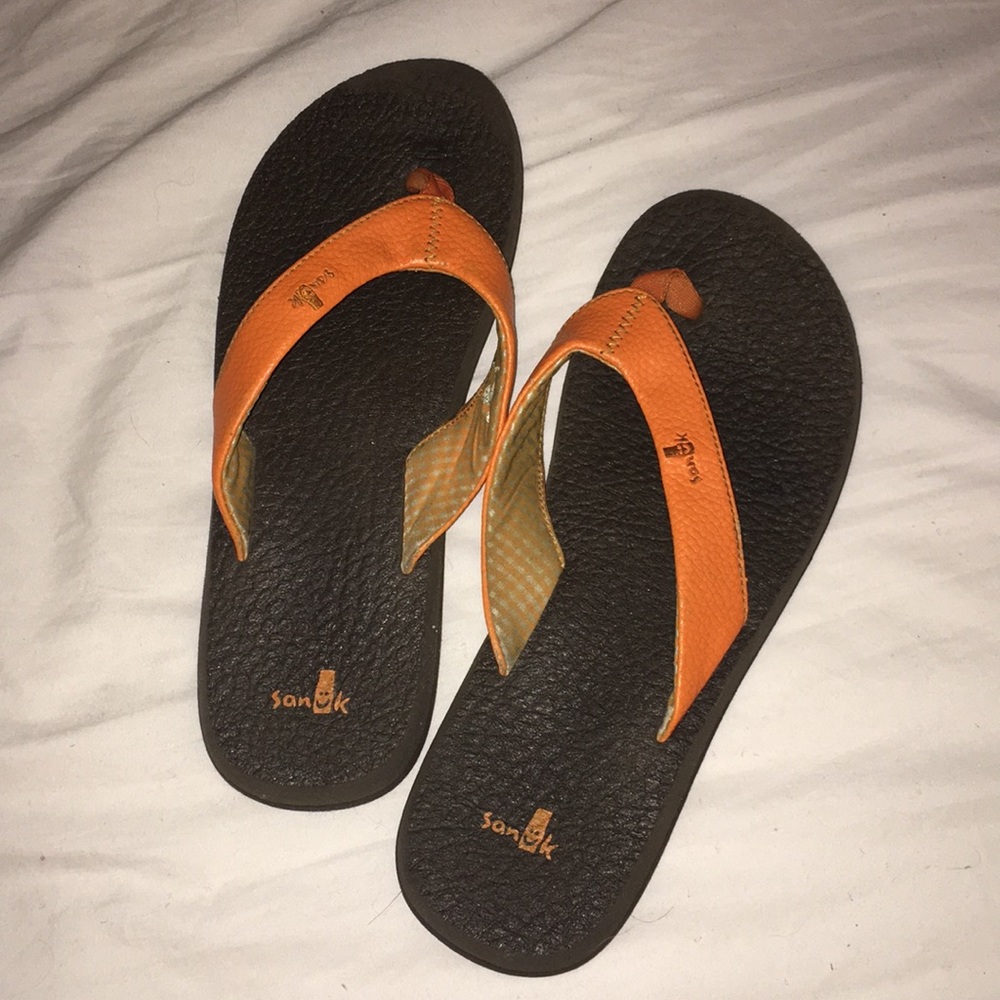 Sanuk flip flops